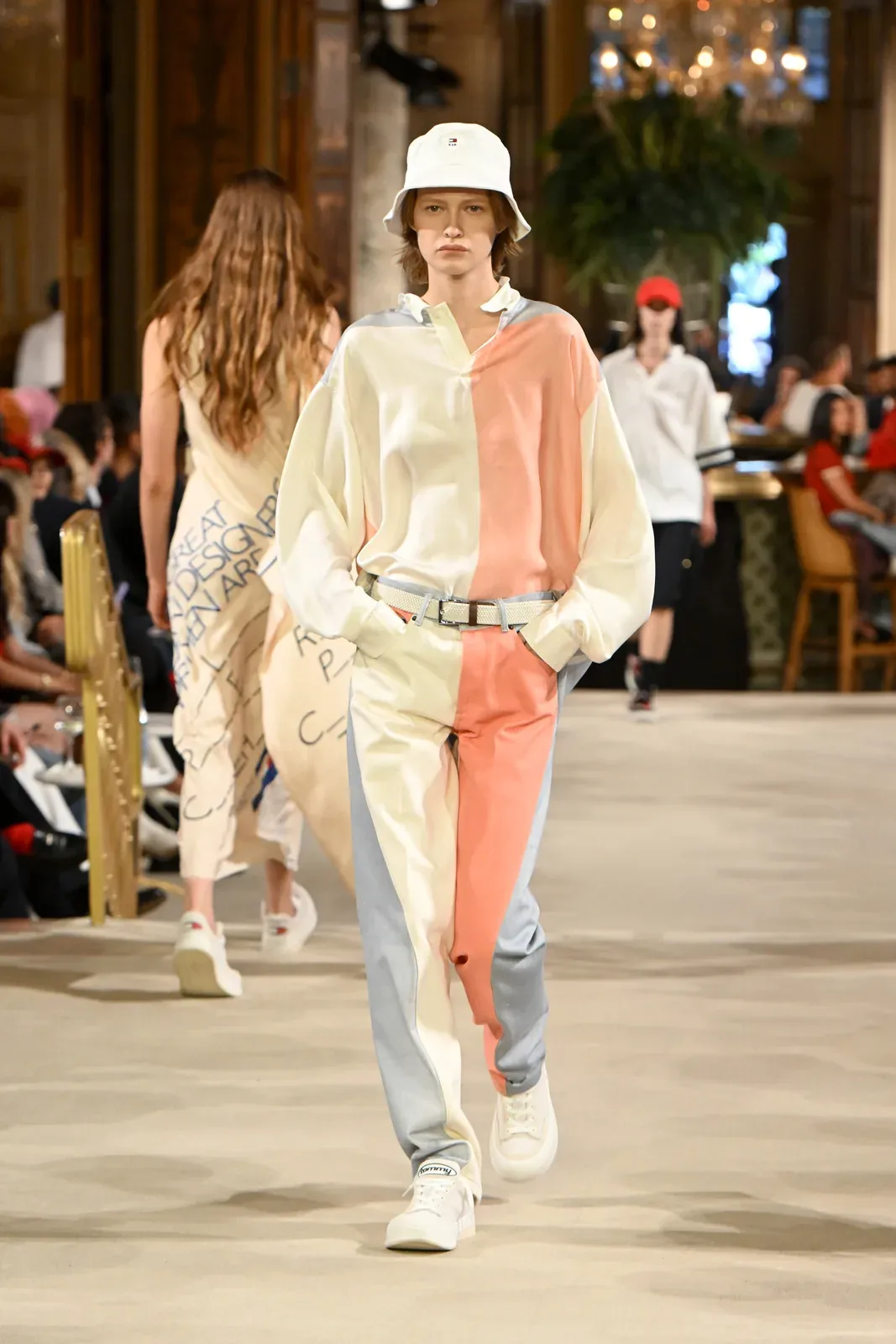 metal-tommy-hilfiger-spring-2027-34.webp