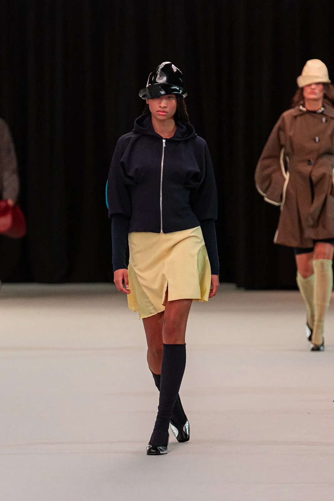 2025_DM_DEFILE-Catwalk_coll-JulieJachertz_1