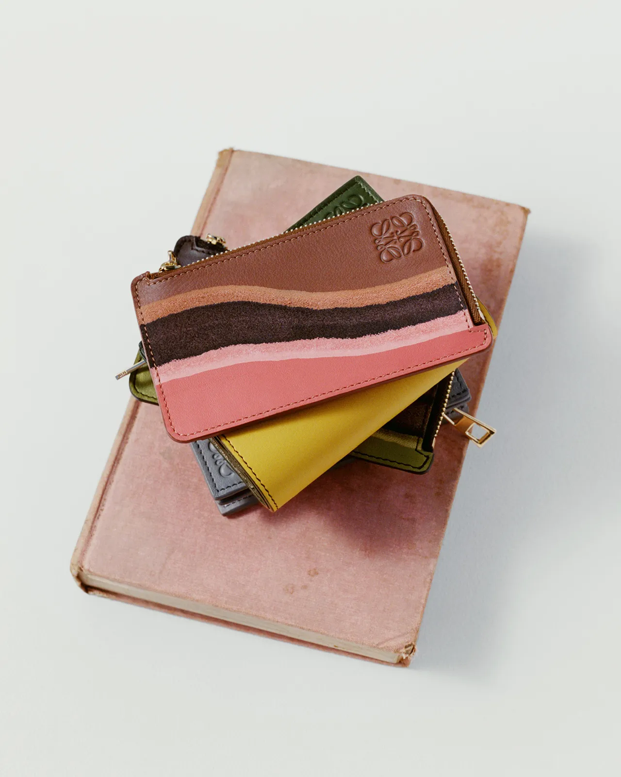 LOEWE_FW25_PRECO_5
