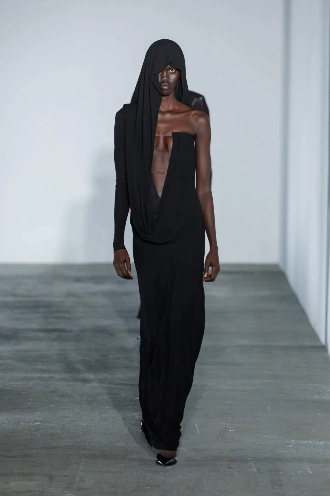 Egonlab_fw26_runway_press_look09