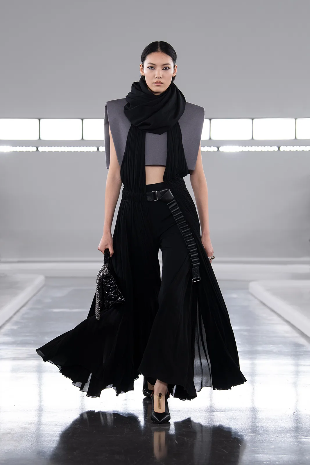 Louis_Vuitton_Women_s_Pre-Fall_2024_51