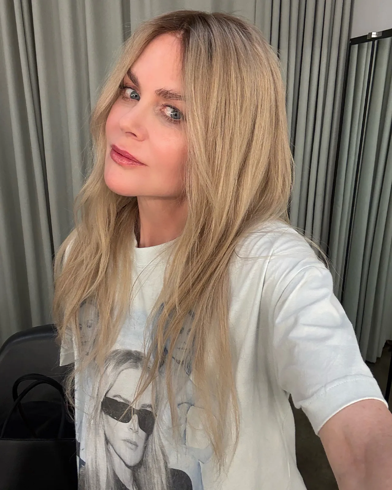 BALENCIAGA-AMBASSADOR-FANCLUB-SERIES-NICOLE-KIDMAN-SELFIE-IMAGE