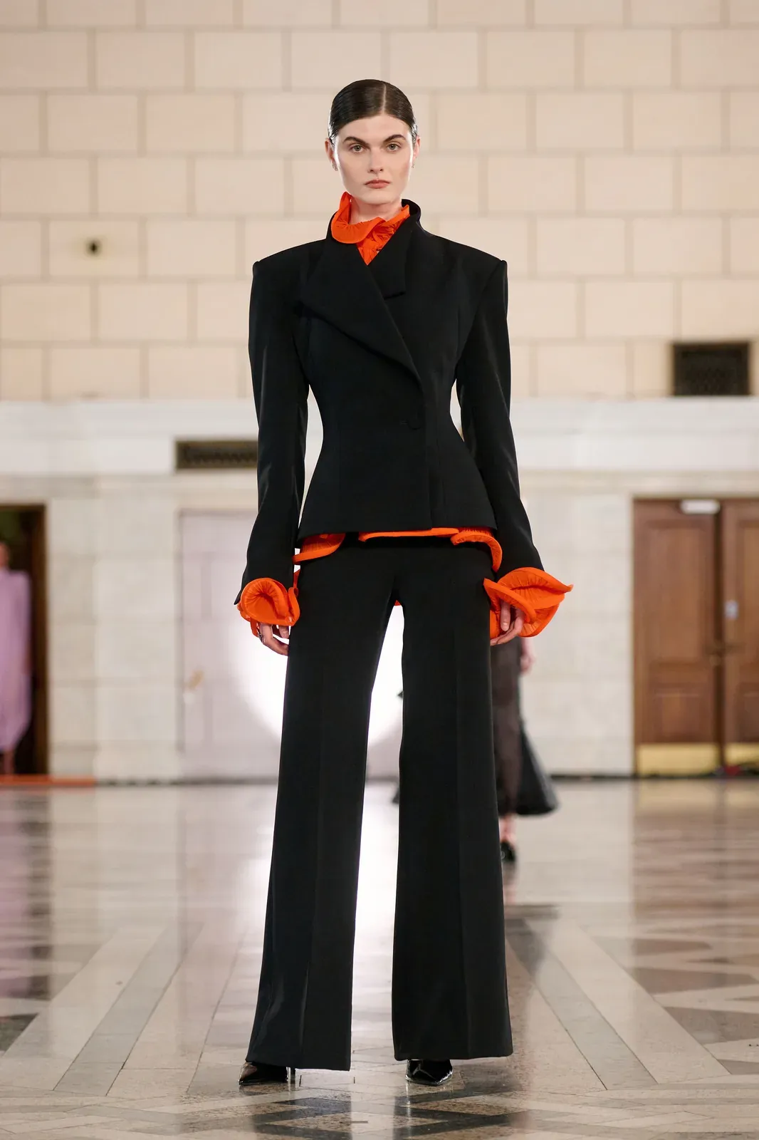 metal-ukrainian-fashion-week-ss27-13.webp
