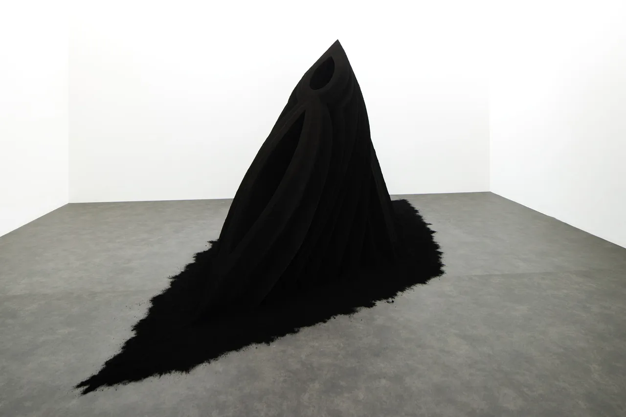 Anish Kapoor Metalmagazine 8