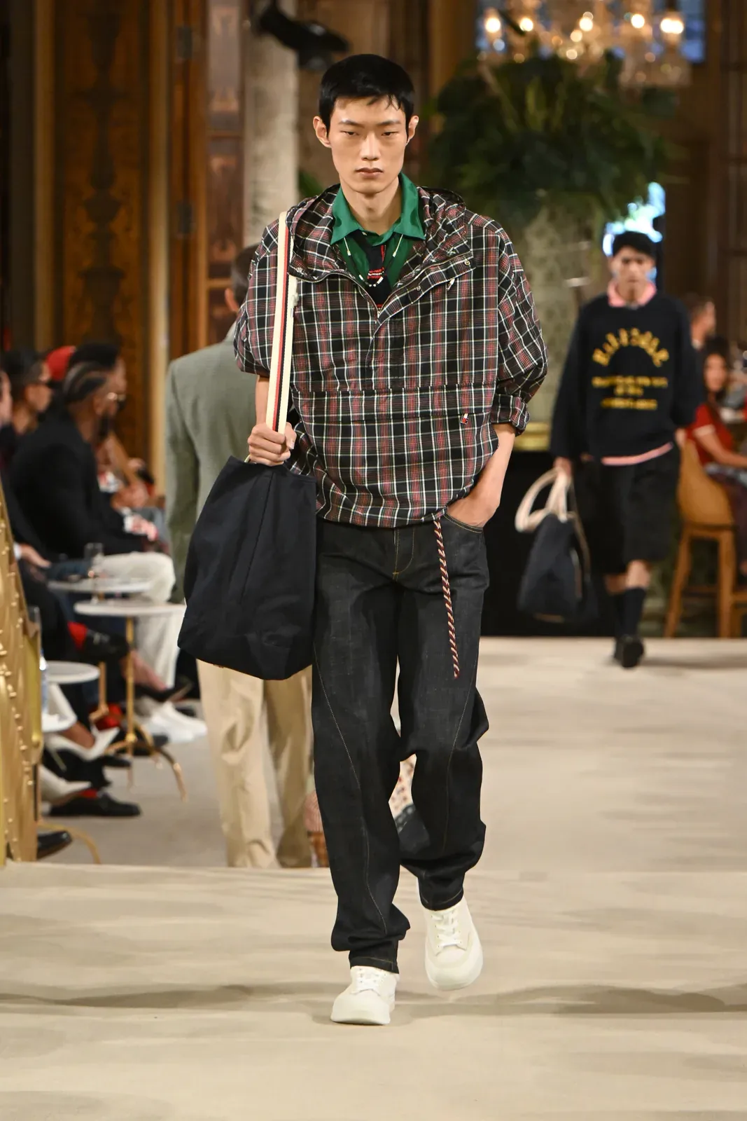 metal-tommy-hilfiger-spring-2027-48