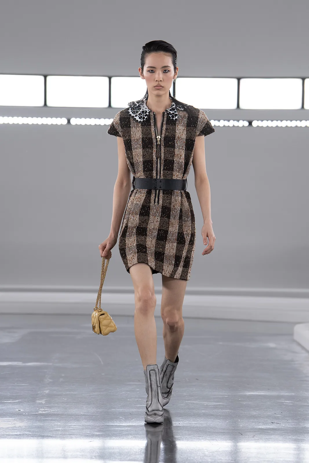 Louis_Vuitton_Women_s_Pre-Fall_2024_19