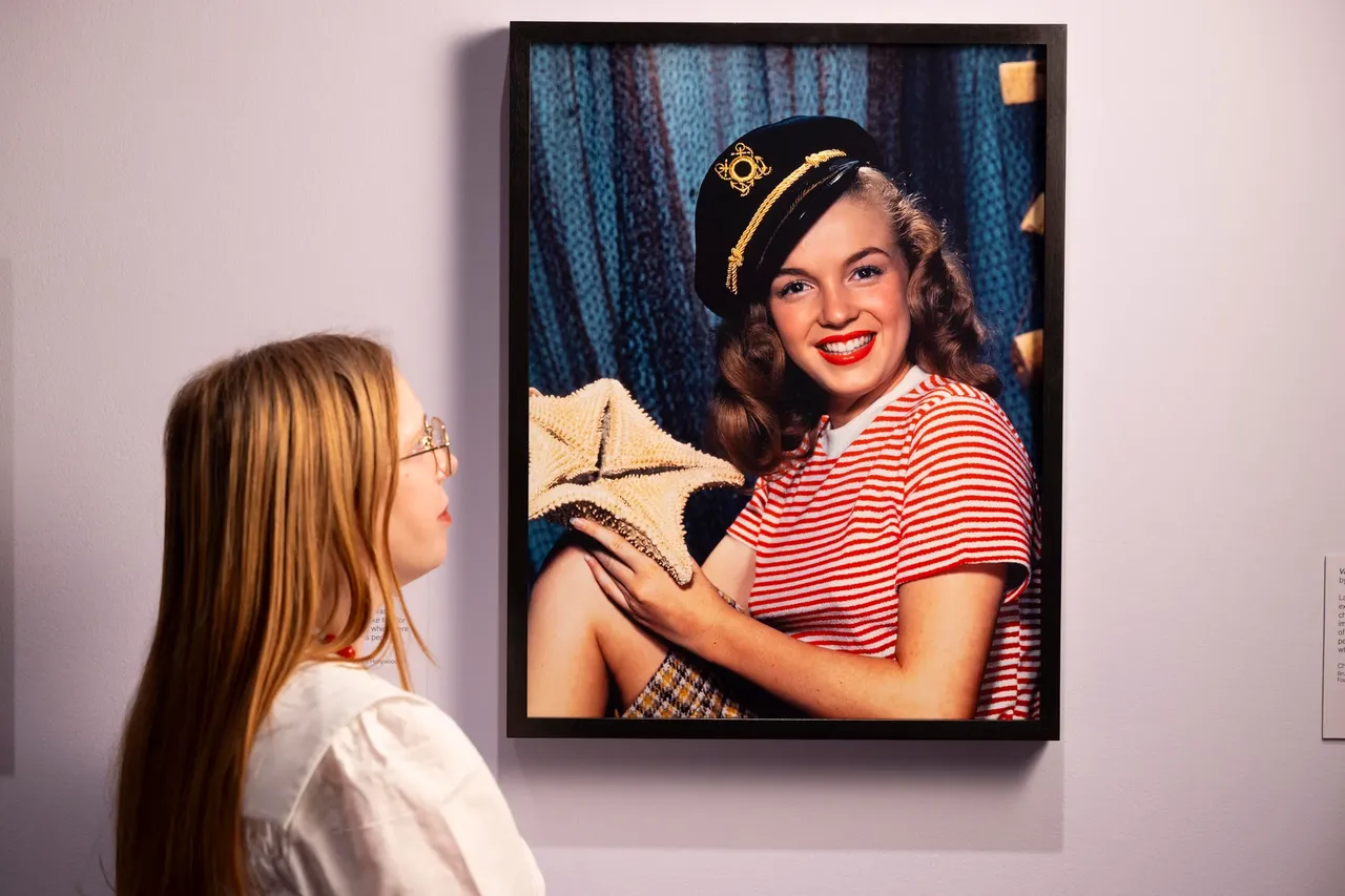 metal-marilyn-monroe-06