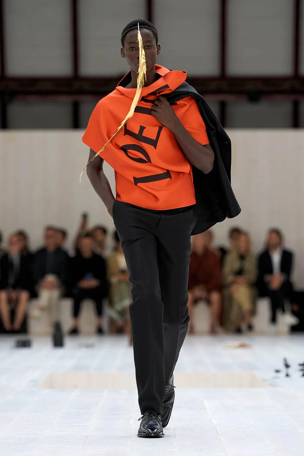 Loewe_Spring_Summer_2025_20