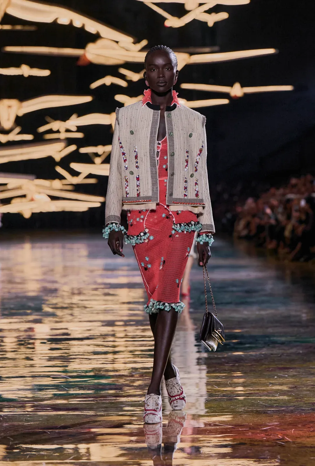metal-chanel-ss27-58