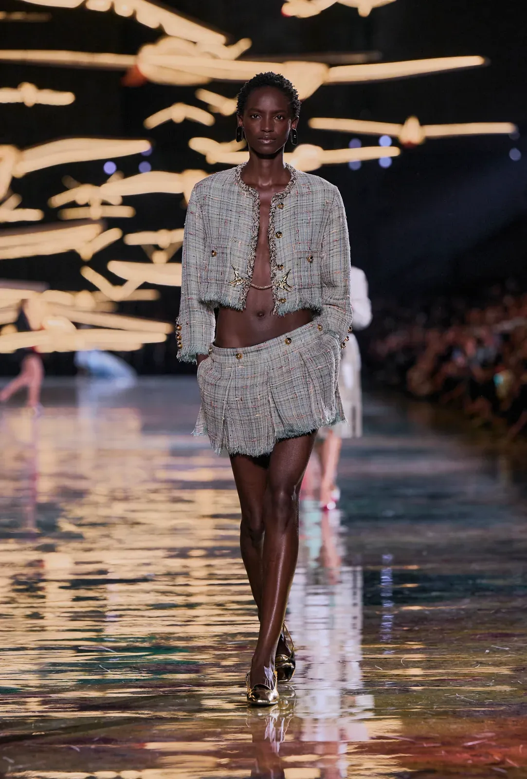 metal-chanel-ss27-63