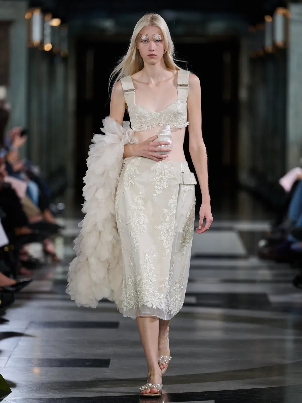 metal-london-fashion-week-ss27-simone-rocha-01