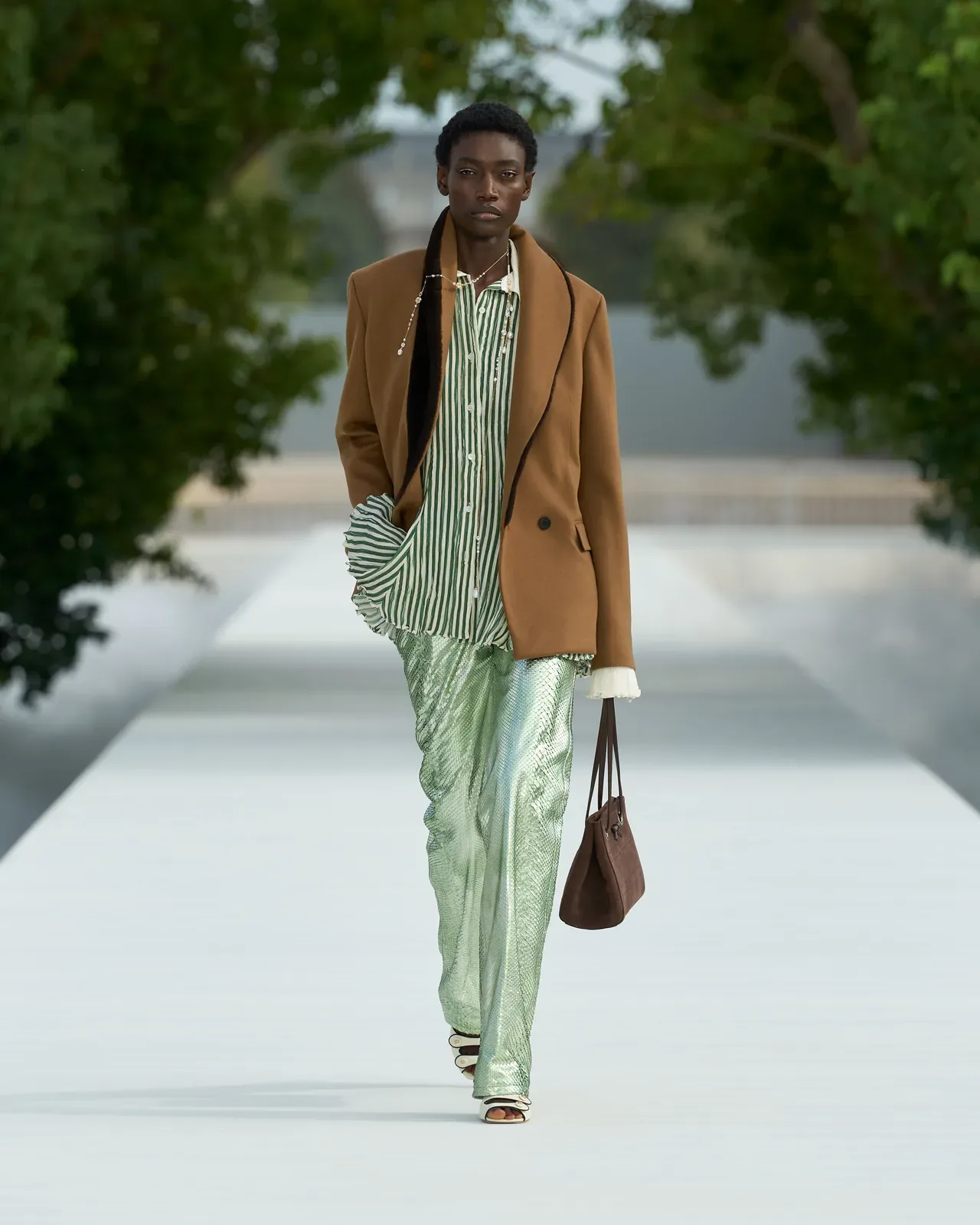 metal-dior-ss27-06.webp