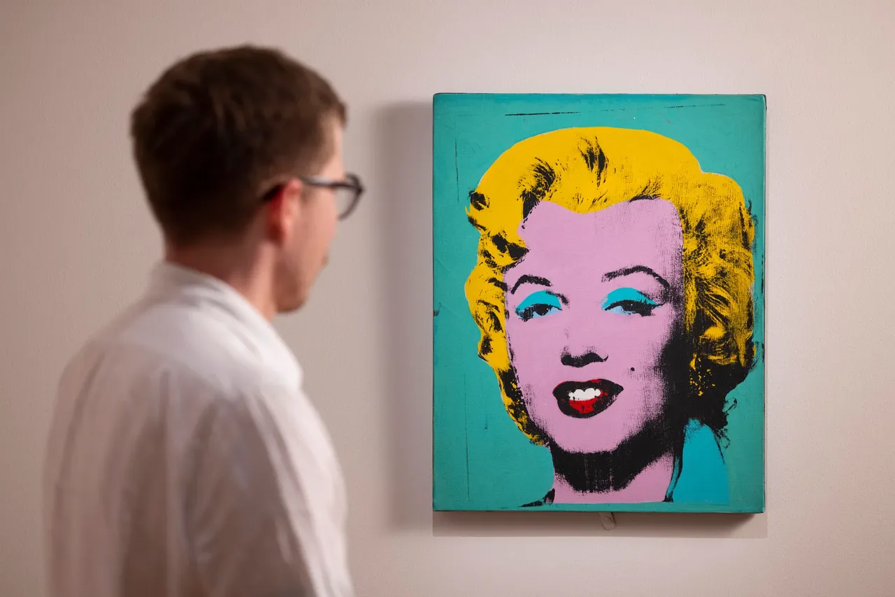 metal-marilyn-monroe-11
