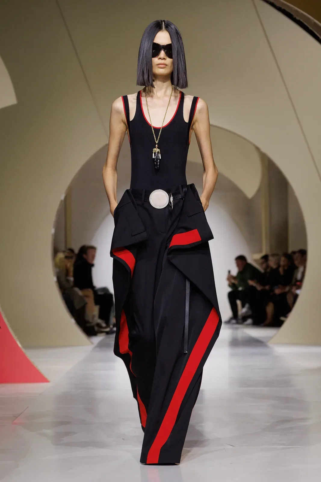 metal-givenchy-ss27-38