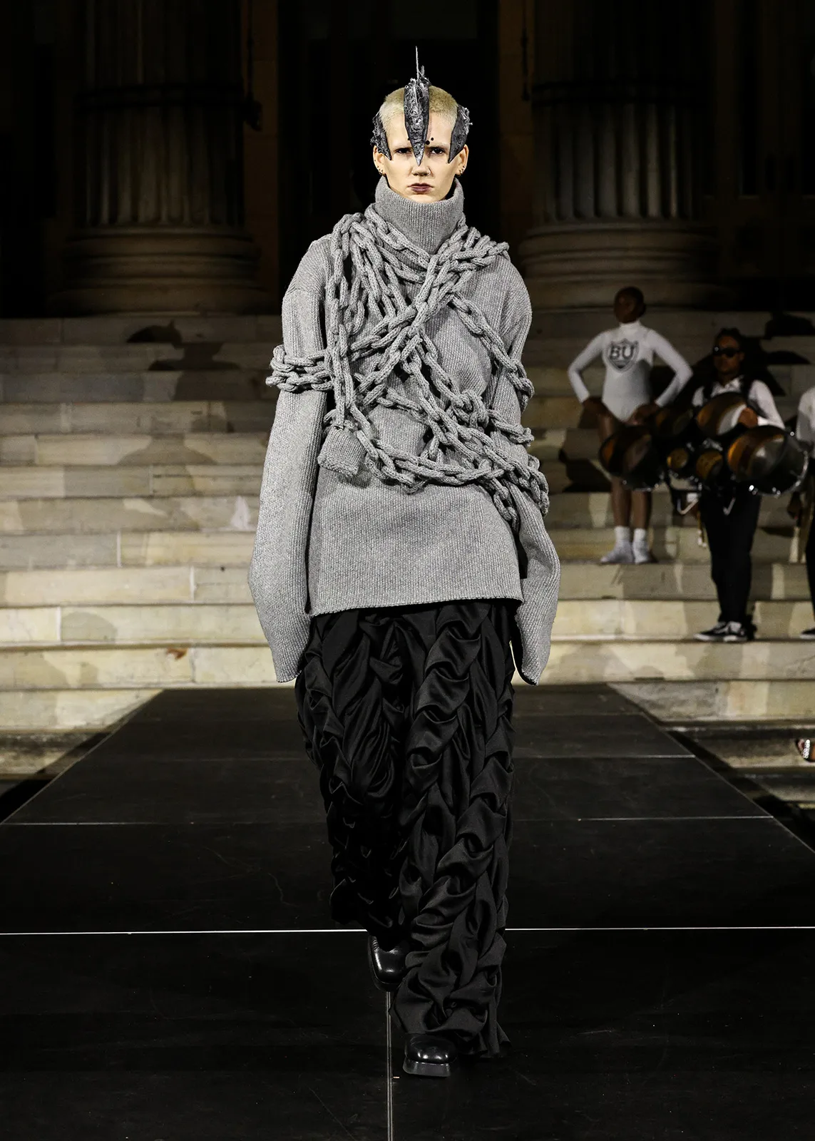 Rojin-Jung-Look-2