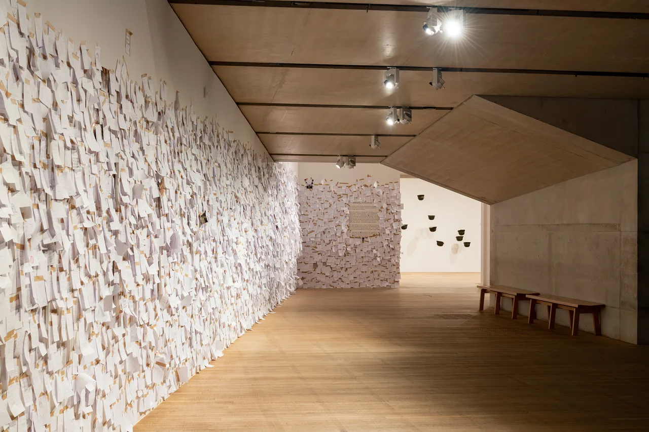 Yoko_Ono_exhibit_7