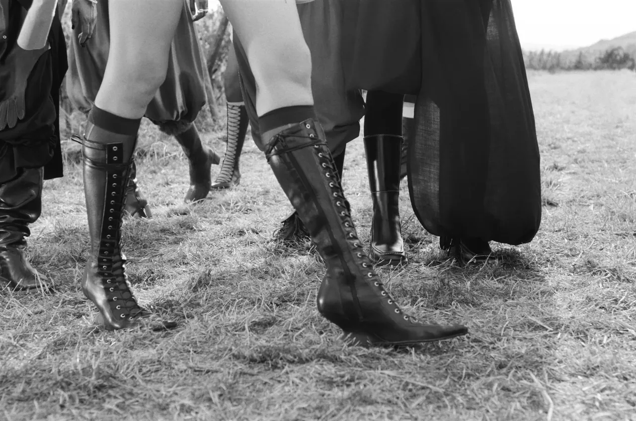 metal-season-of-the-witch-10