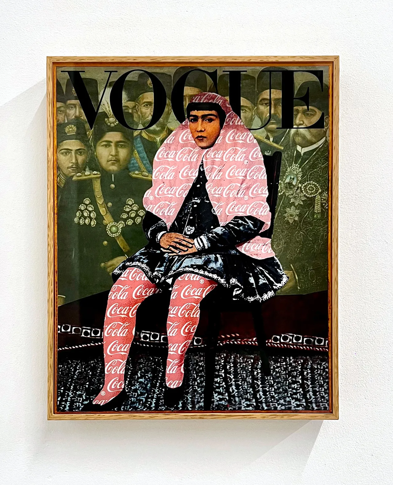 Rabee-Baghshani_VOGUE-VI_2019_print-sobre-lienzo,-marco-de-madera-roble-natural_-50-x-40_Edición-de-5+2-AP