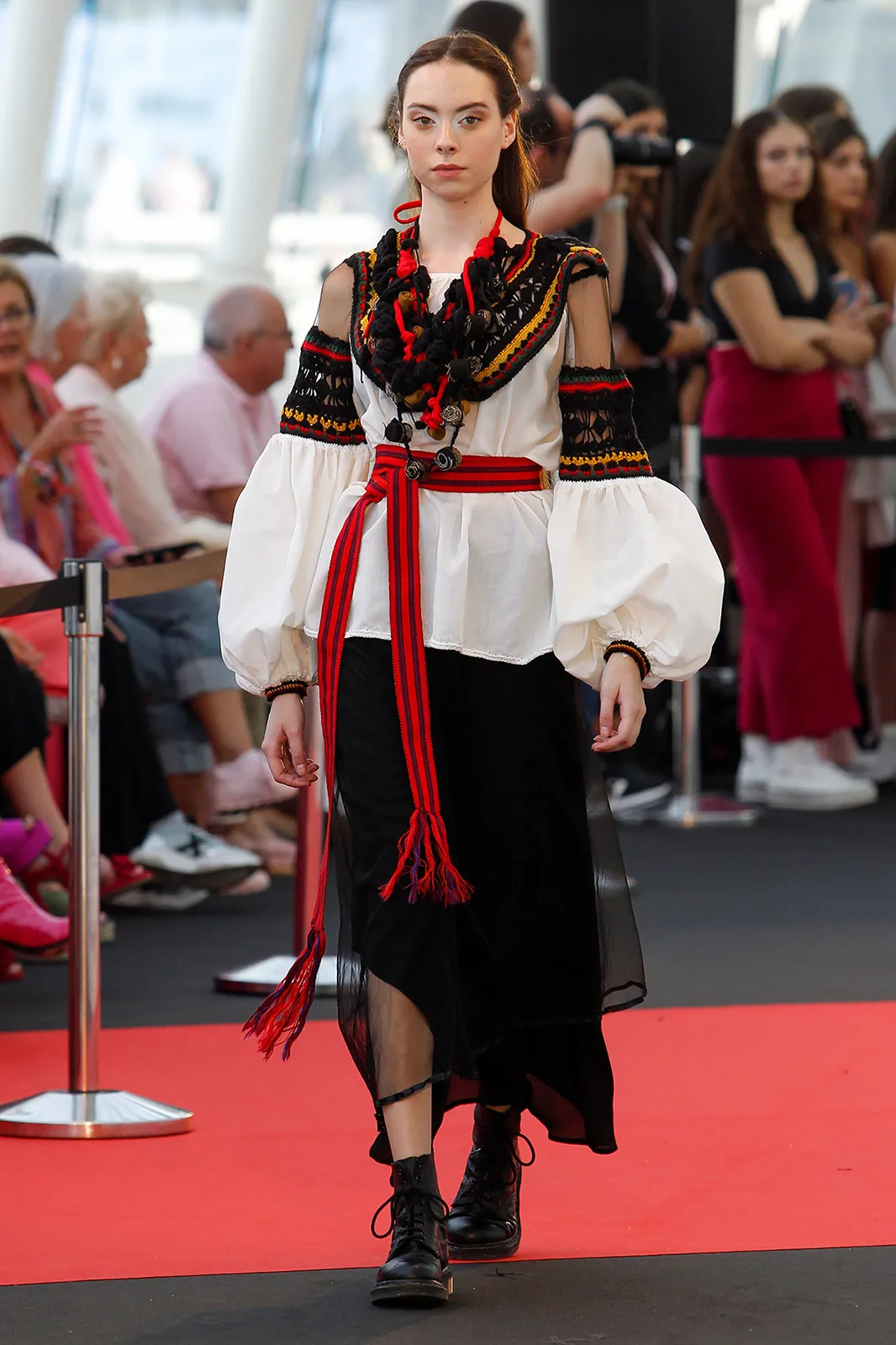 Fashion United for Peace Larysa Korotenco 011