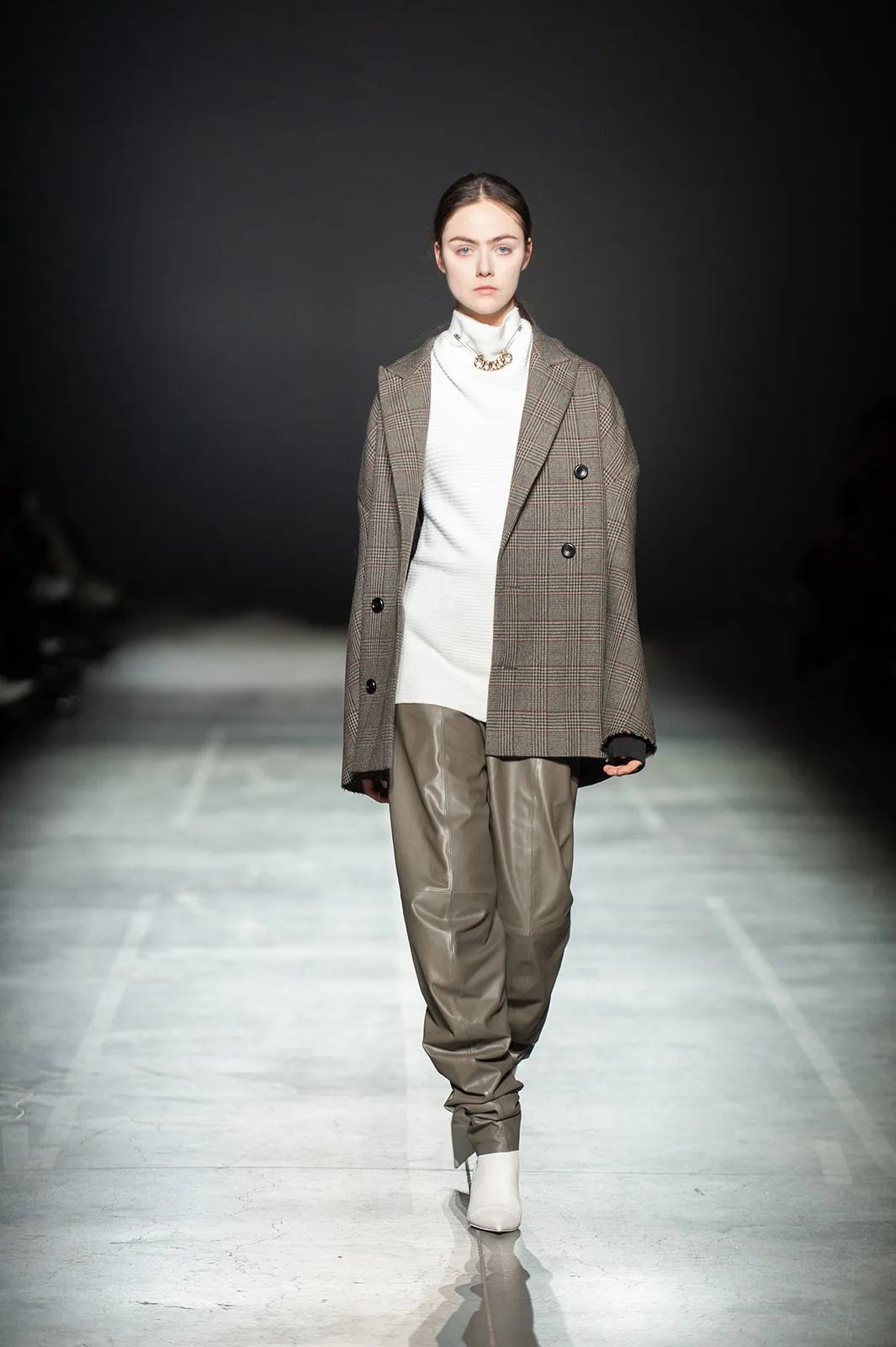 Ukrainian Fashion Week Fw 2020 Metalmagazine 1