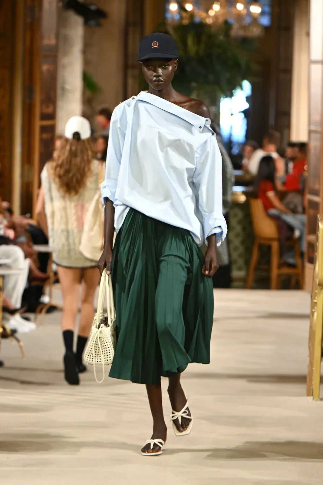 metal-tommy-hilfiger-spring-2027-41