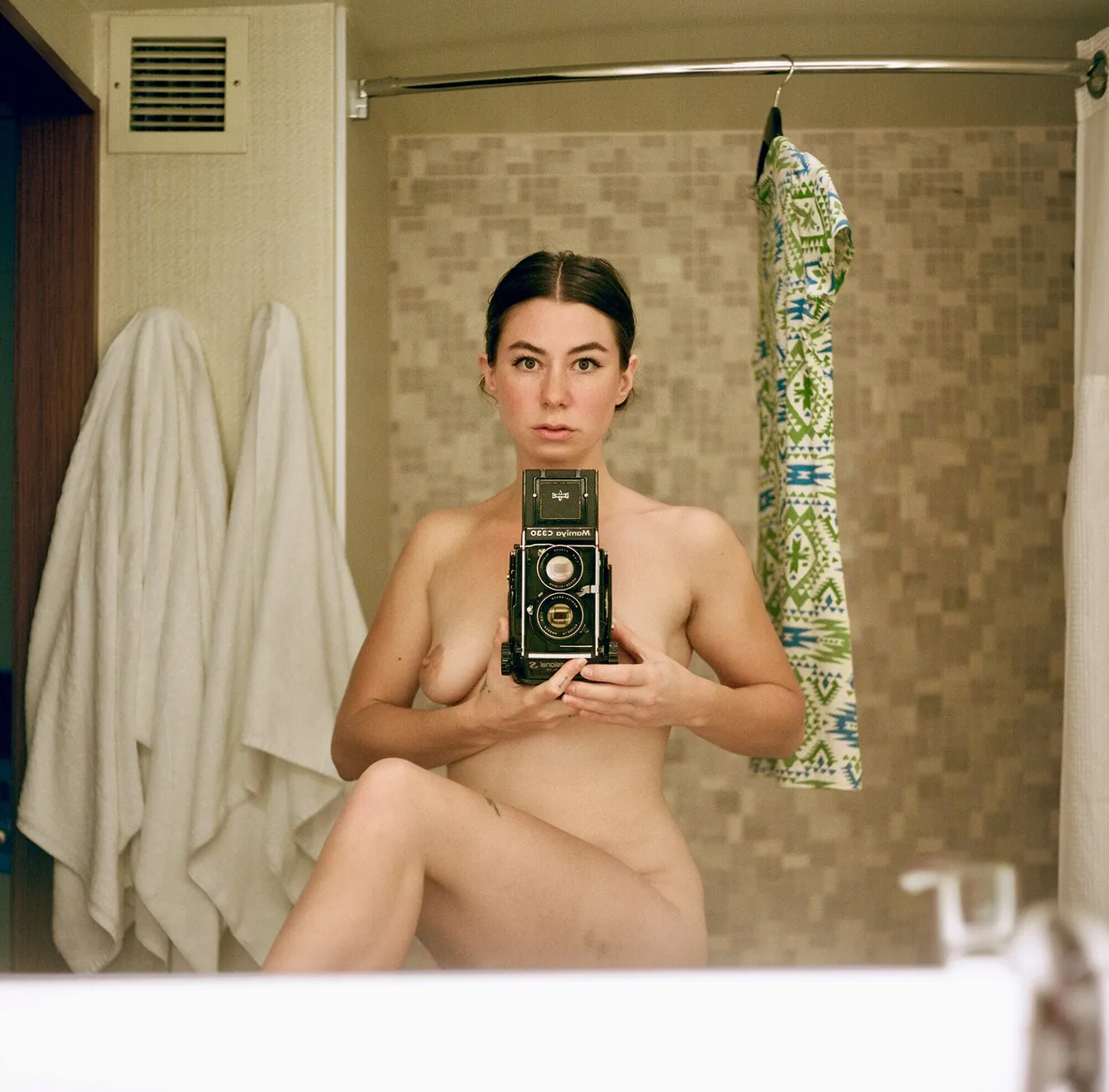 Selfportrai T2016 Hotel