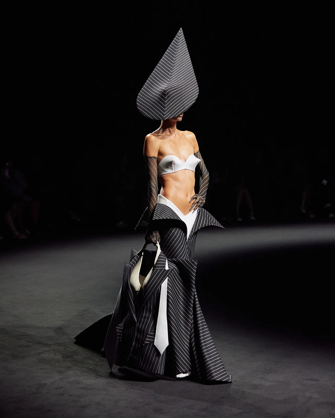 Robert_Wun_Fall-Winter_2025_Couture_7