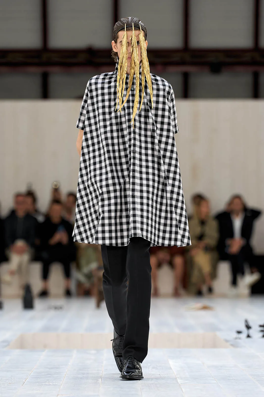 Loewe_Spring_Summer_2025_24