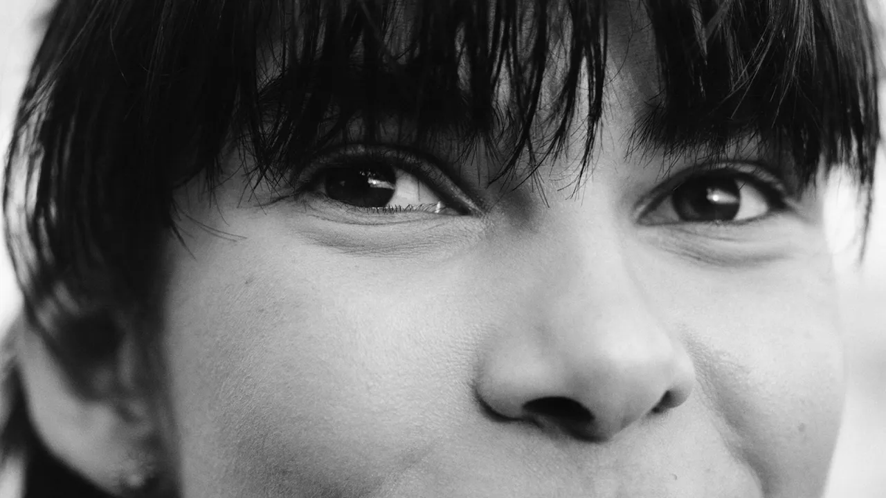 Chanel-Portraits-of-Marseille_Jamie-Hawkesworth_4