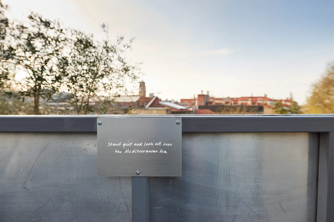 Erwin Wurm Metalmagazine 7