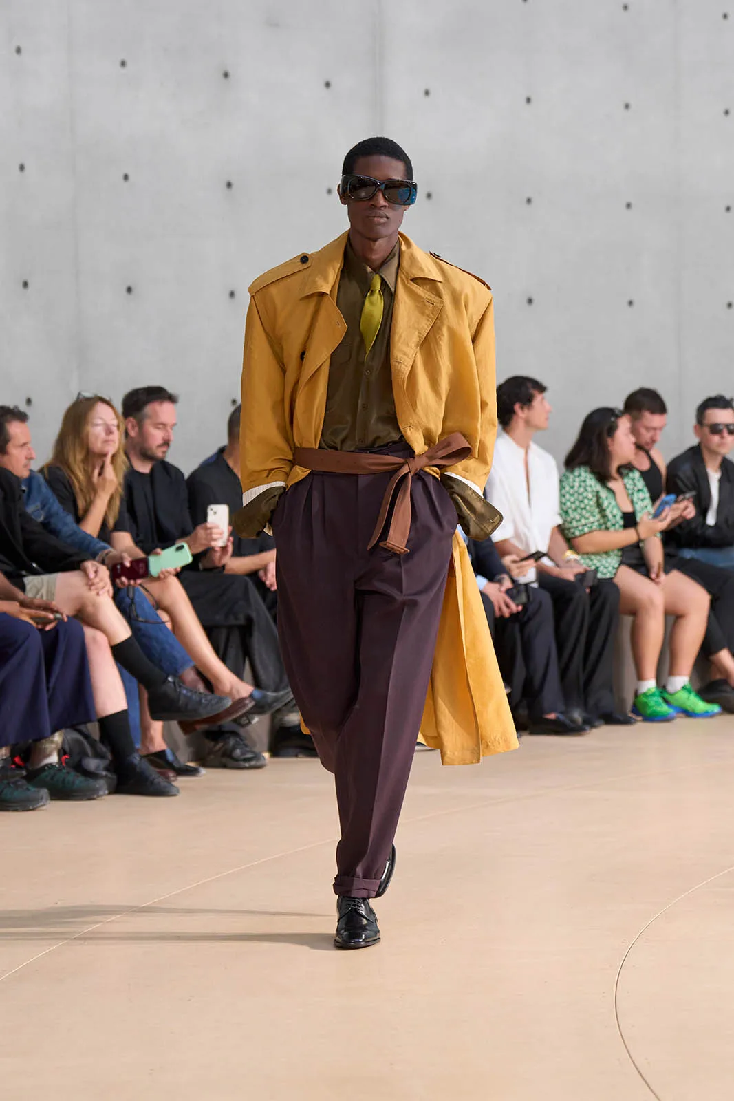 SAINT LAURENT_FASHION_SHOW_MEN_SUMMER26_RUNWAY_18