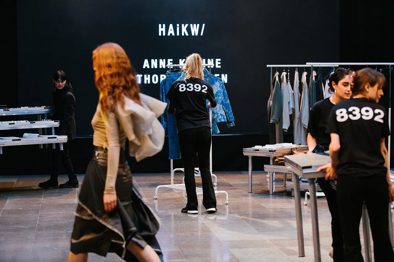 8392   Jan Khur   Klarna Show 4754
