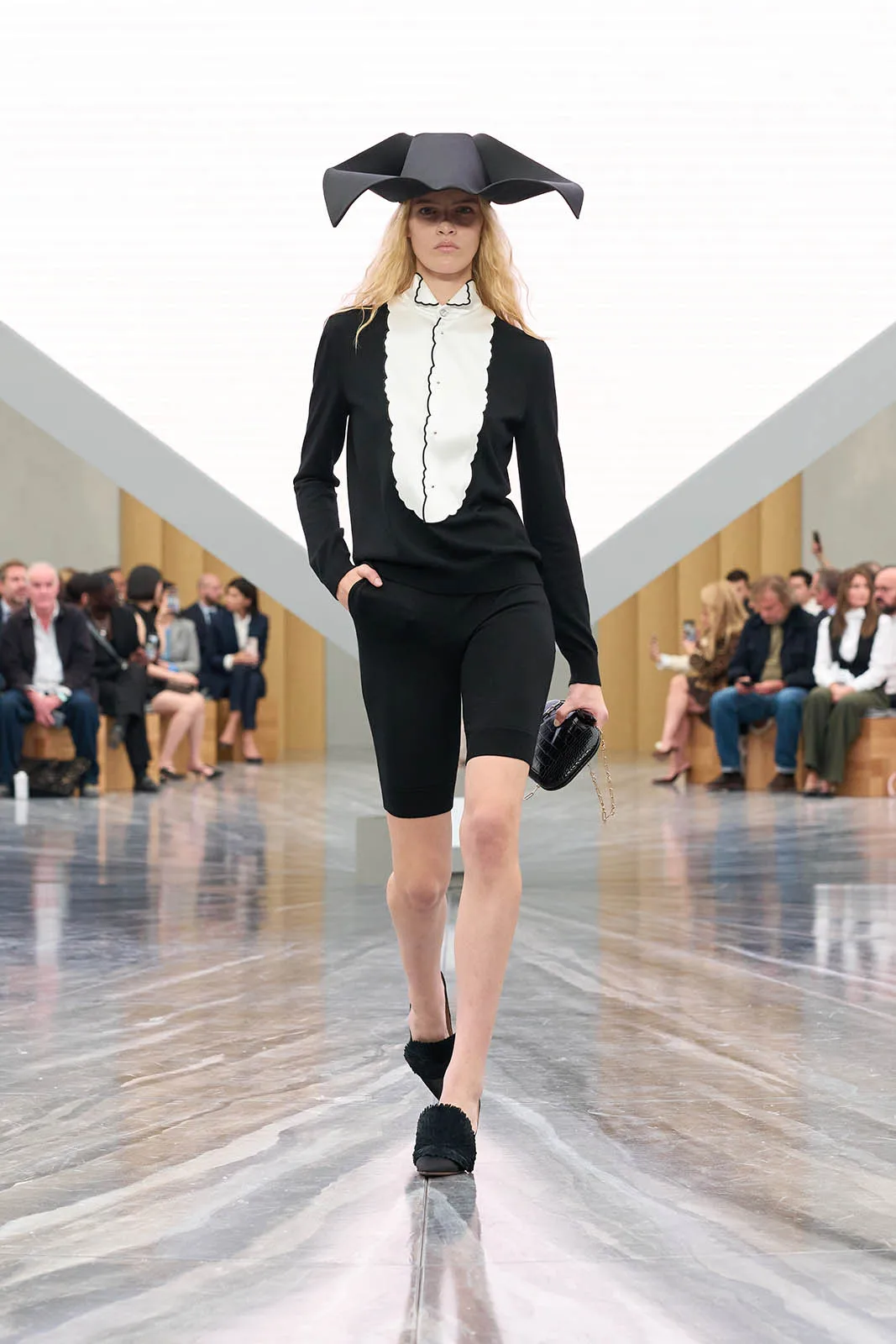 DIOR_W_RTW_SS26_25