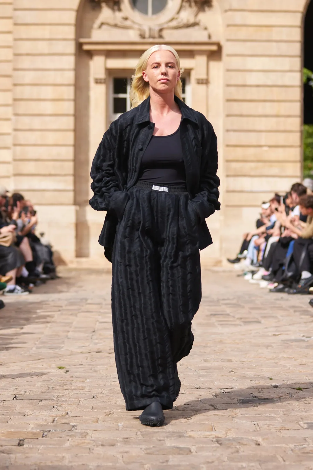 LGN_ss25_runway_press_look08.jpg