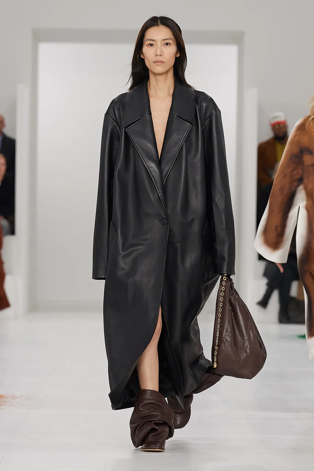Loewe F W23 Ww Show Runway Look 12