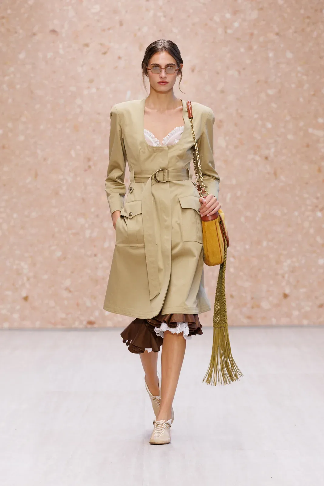 metal-chloe-ss27-16