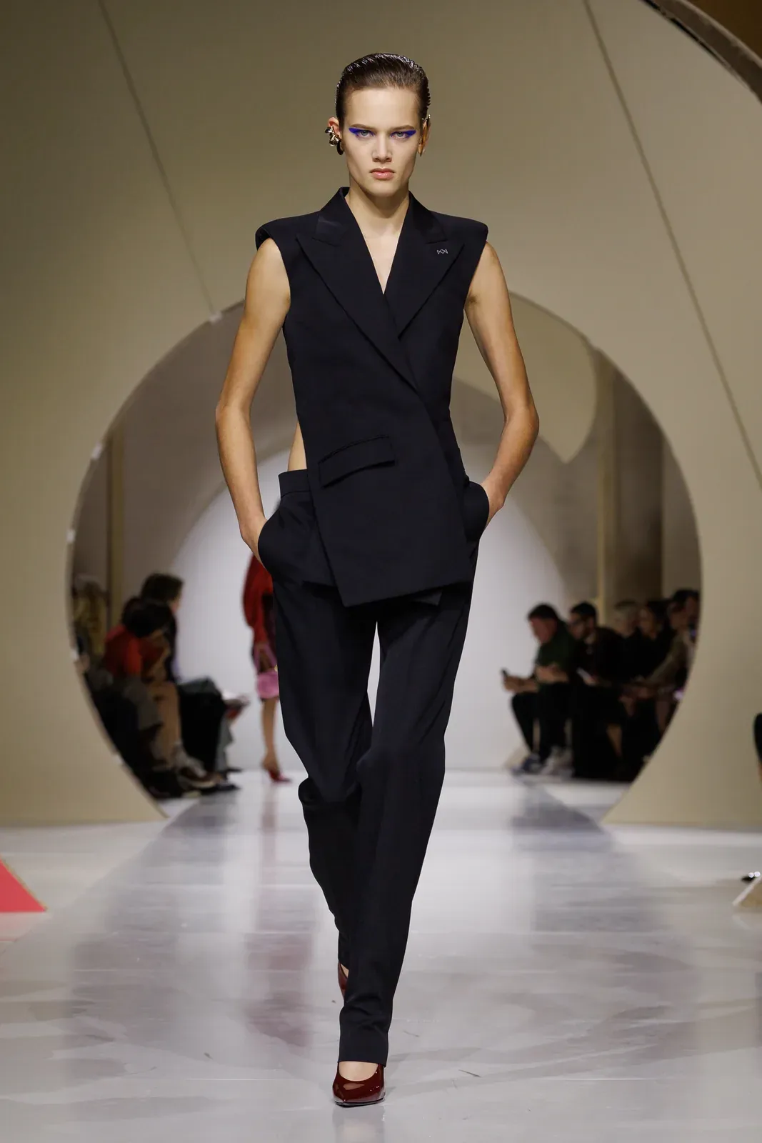 metal-givenchy-ss27-05