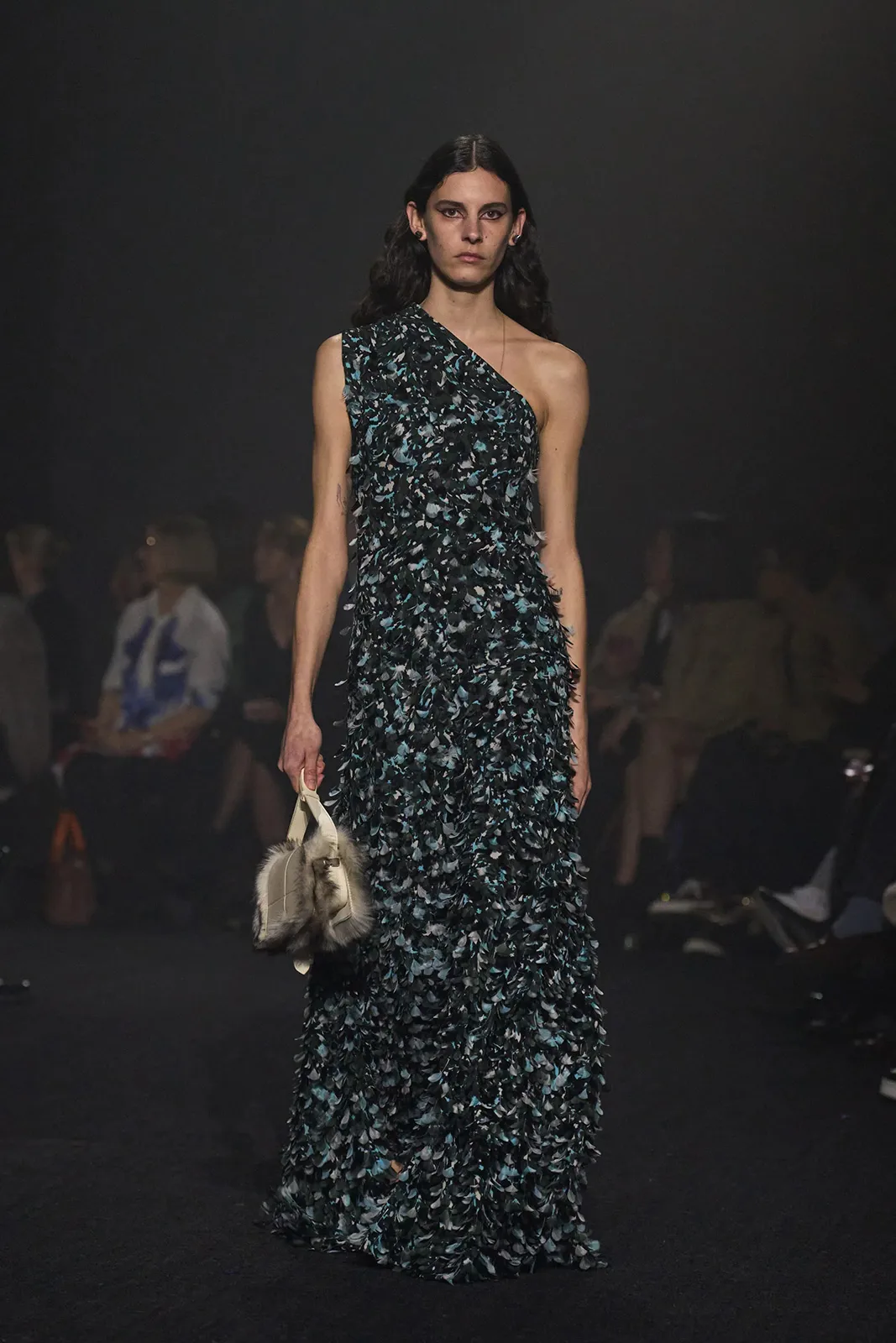 Burberry Fall 2023 Ready to Wear Gorunway 35