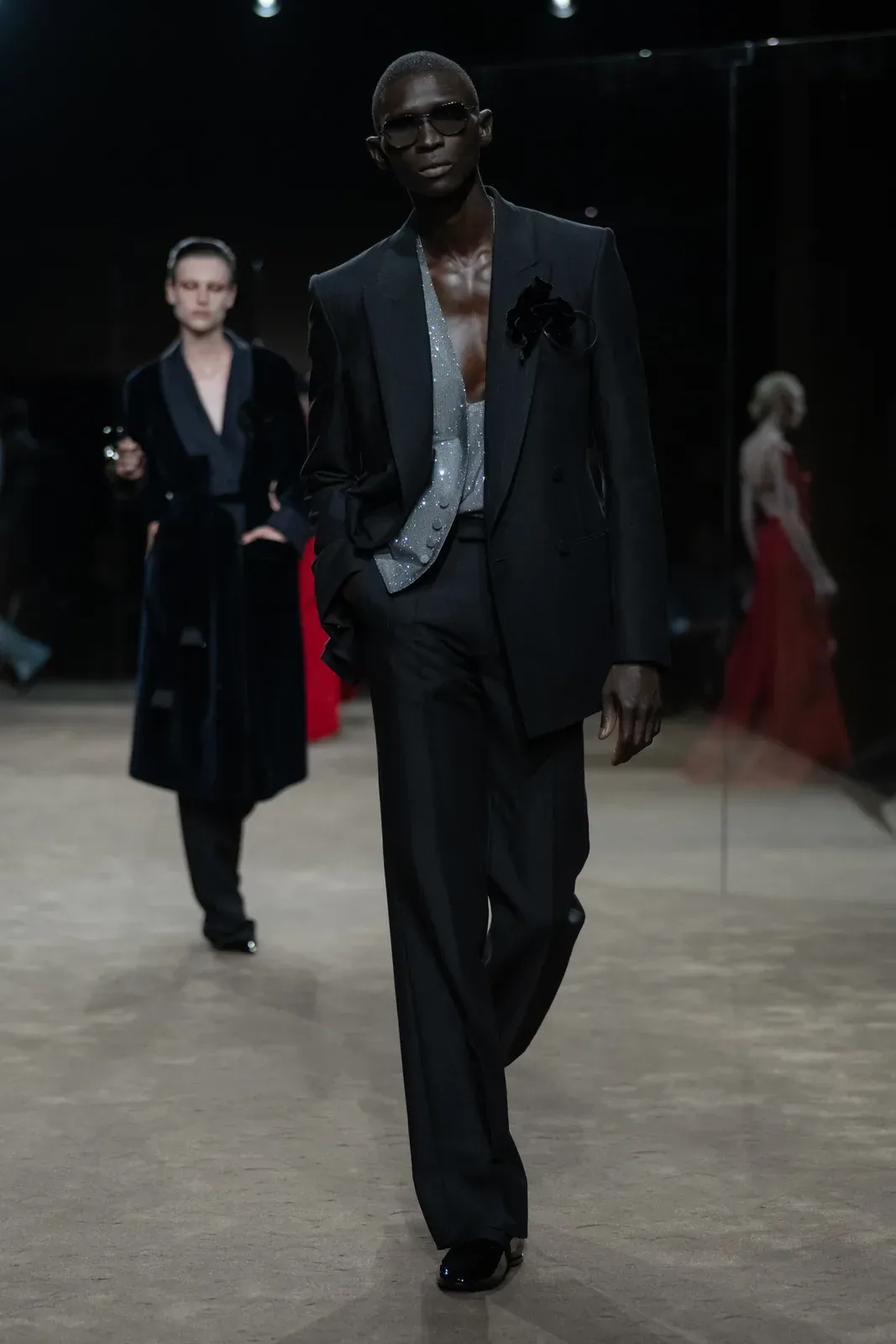 metal-tom-ford-ss27-33