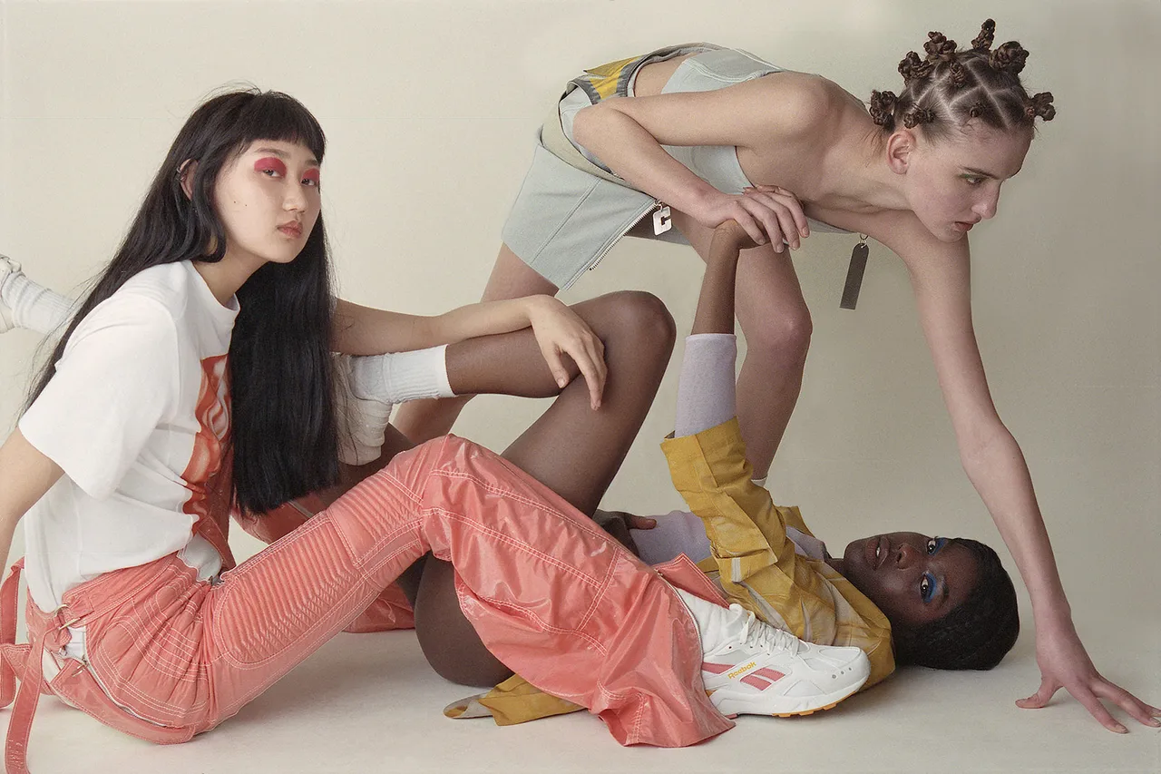 Renate Ariadne Reebok Metalmagazine 13