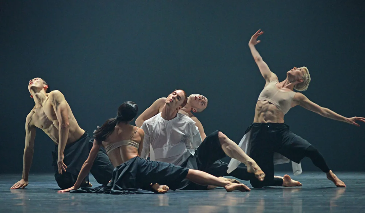 Jlin Company Wayne Mc Gregor – Rewire 2019 – 001