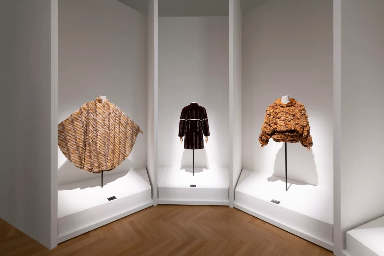 metal-fendi-karl-exhibit-03
