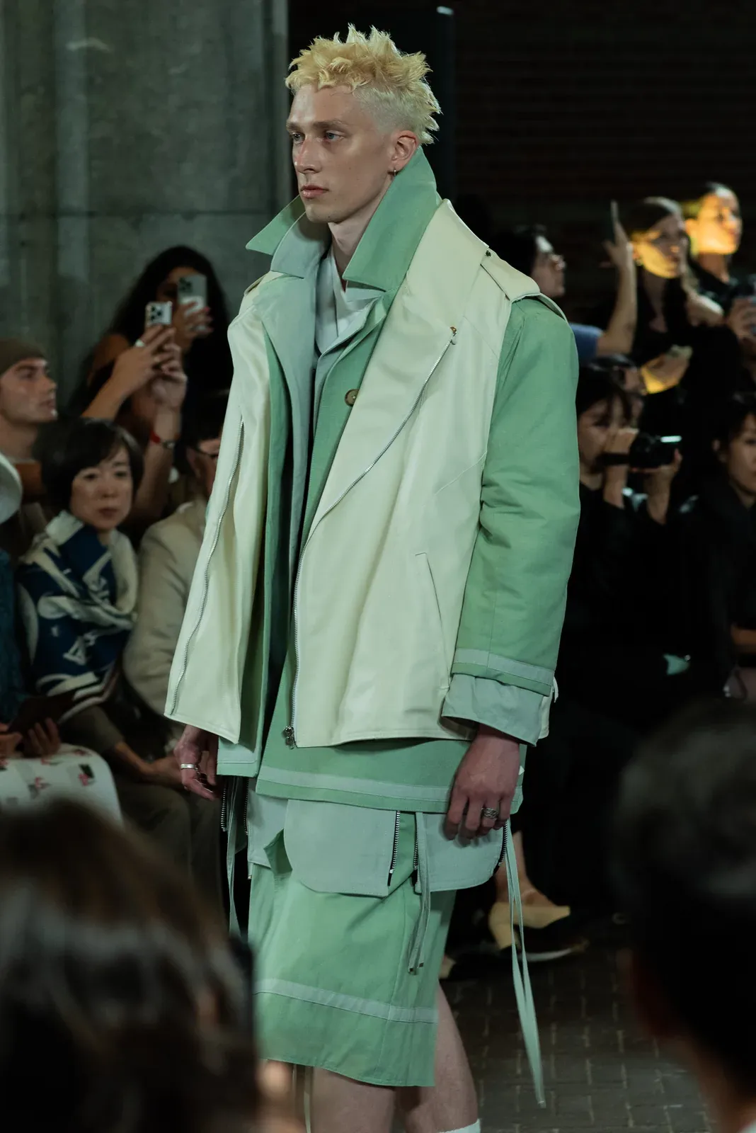 metal-amsterdam-fashion-week-visual-diary-lichting-jinchoe-01.webp