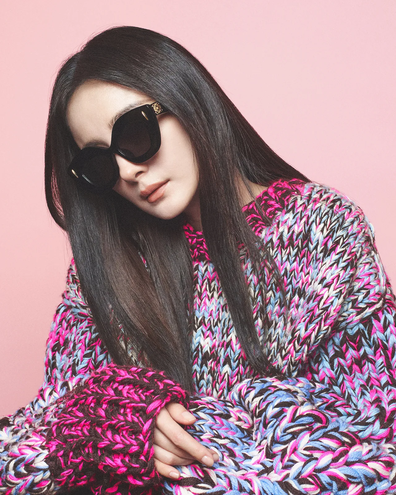 LOEWE_SS24_DAVID_SIMS_CAMPAIGN_YANG_MI_RGB_CROPPED_4x5_014_0061_R_v1