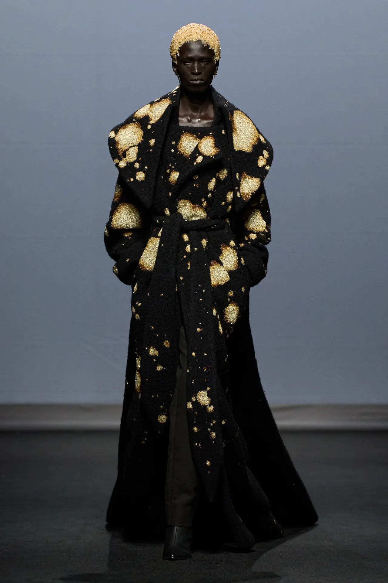 00012-robert-wun-fall-2025-couture-credit-gorunway.jpg