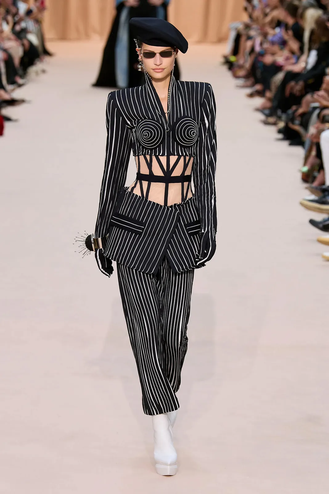00021 Jean Paul Gaultier Fall 2022 Couture Credit Gorunway