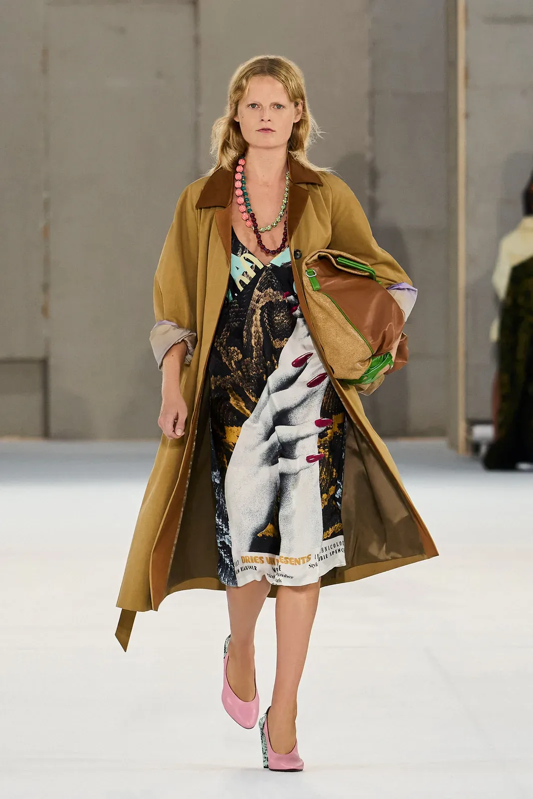 metal-dries-van-noten-ss27-04