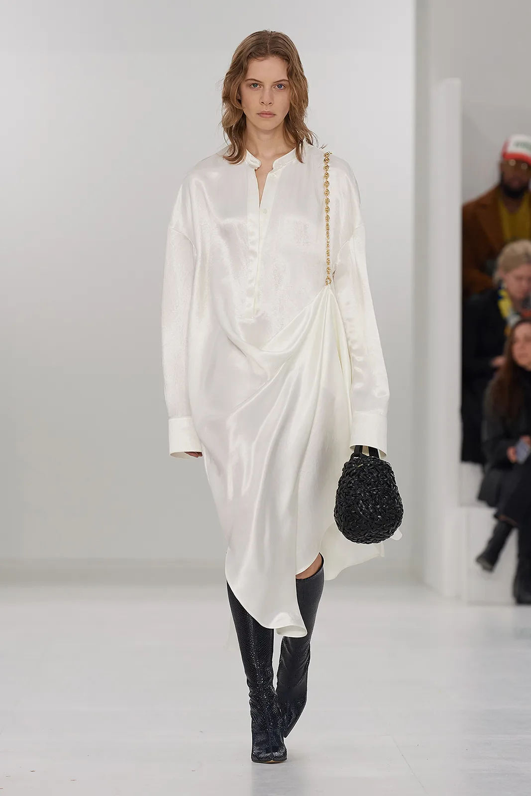 Loewe F W23 Ww Show Runway Look 51