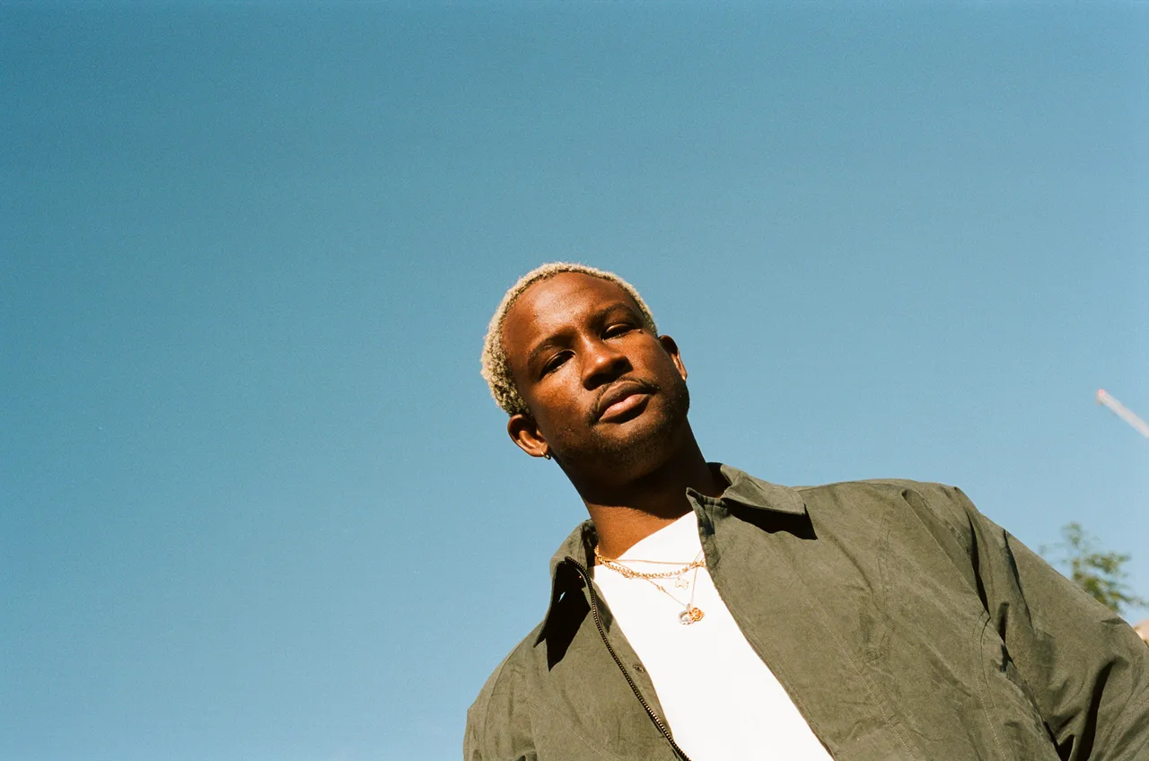 Akinola-Davies-Jr_2