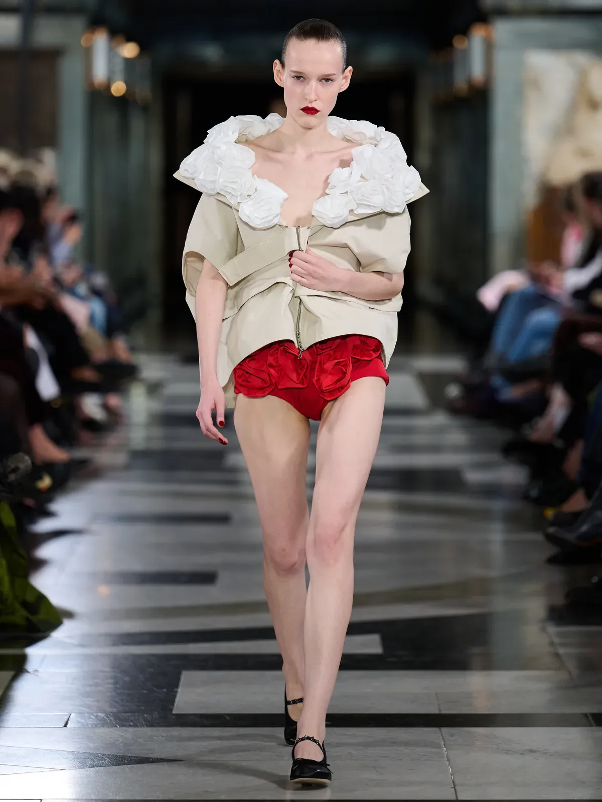 metal-london-fashion-week-ss27-simone-rocha-02